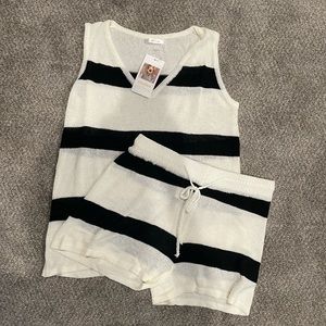Brand new set - black & white striped